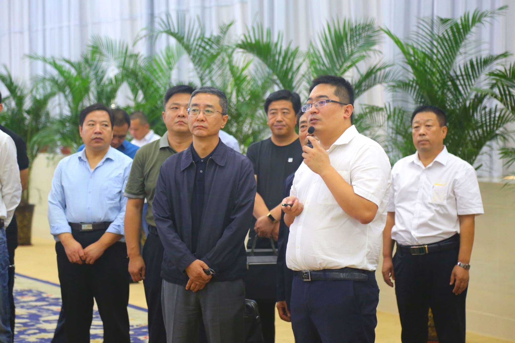 山西省黎城县县委书记杨红旗一行莅临我公司考察