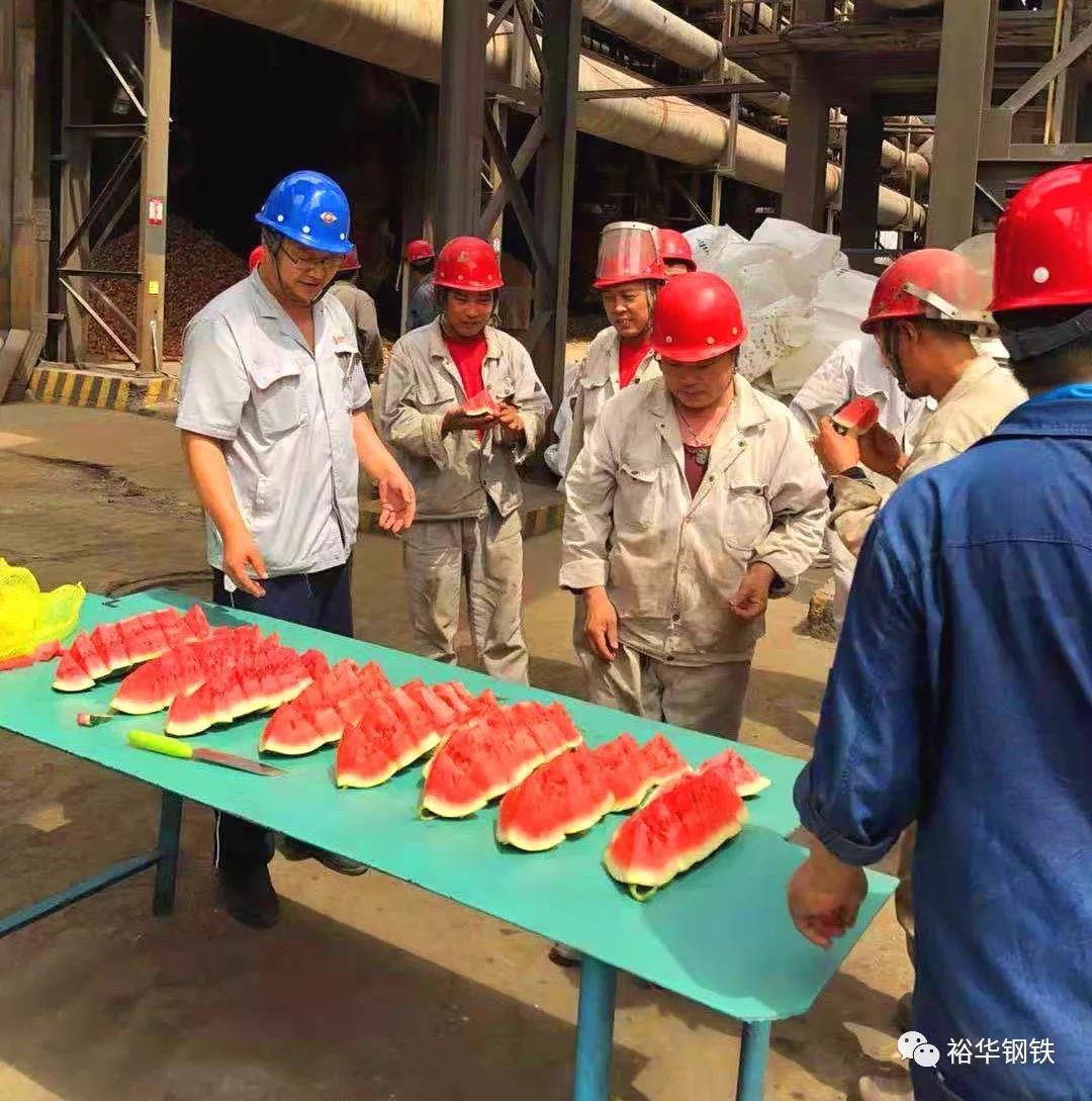 炎炎夏日送清凉，点滴关爱暖人心