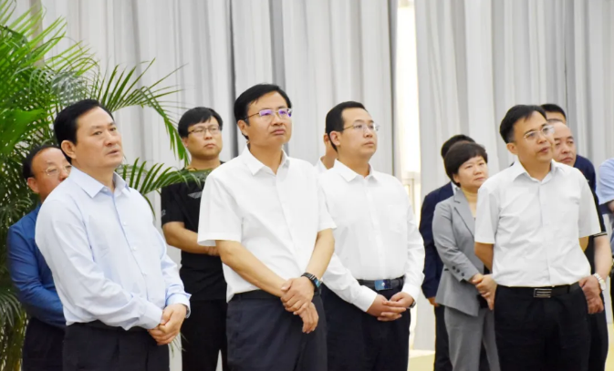 肥乡区委书记李书平一行到裕华钢铁参观考察